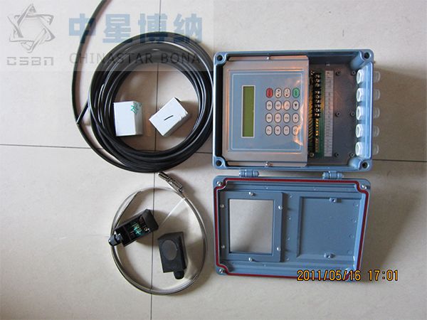 管道固定式超声波流量计